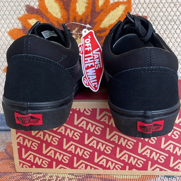 Vans WMNS Old Skool
(Flame Wall) Black/Black
VN0A38G1Q8Q
Sneakers - Picture 15 of 16